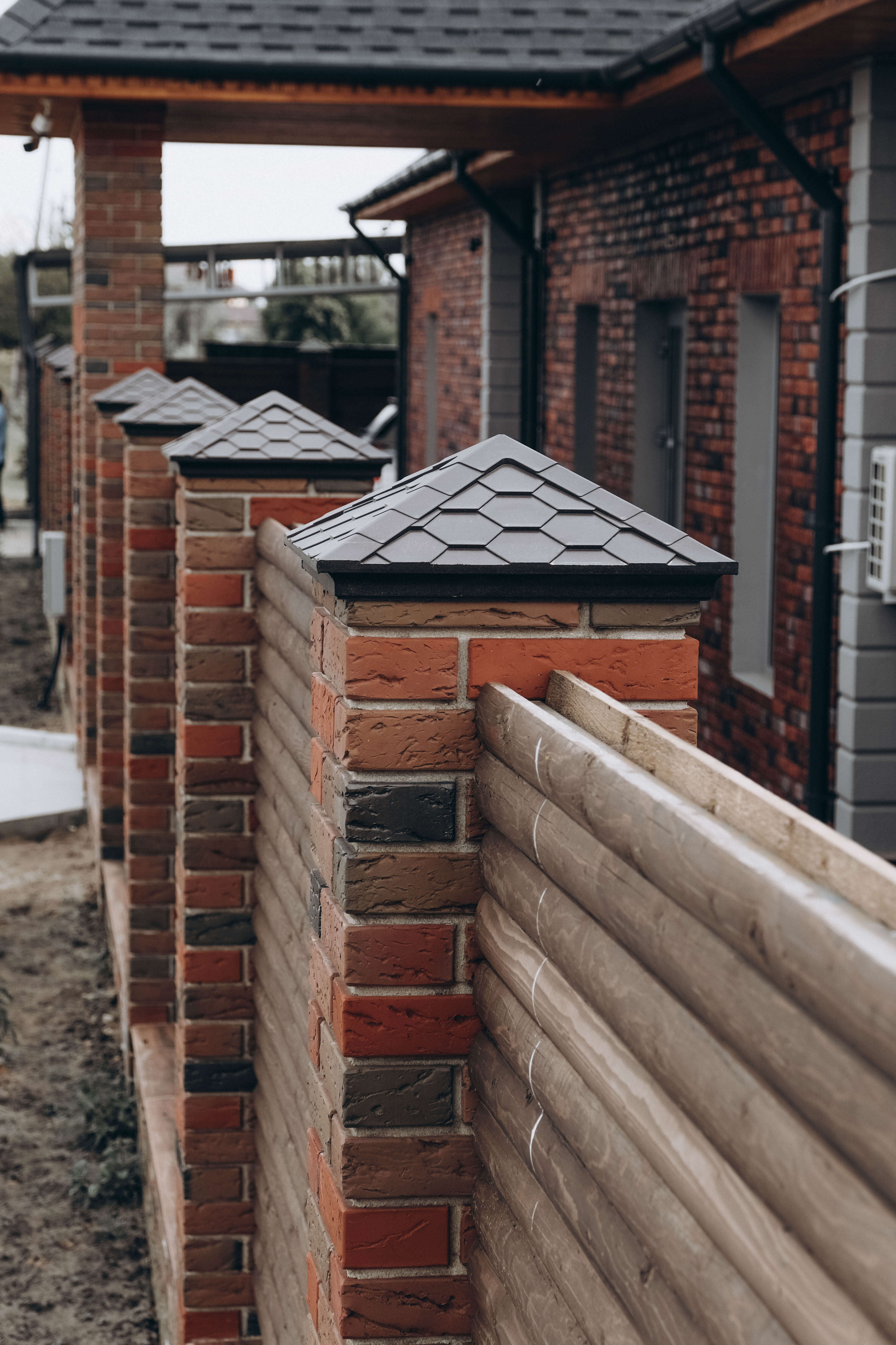 Колпак Zking Эверест Коричневый на столб 1.5х1.5 кирпича (390х390мм) в Магнитогорске фото